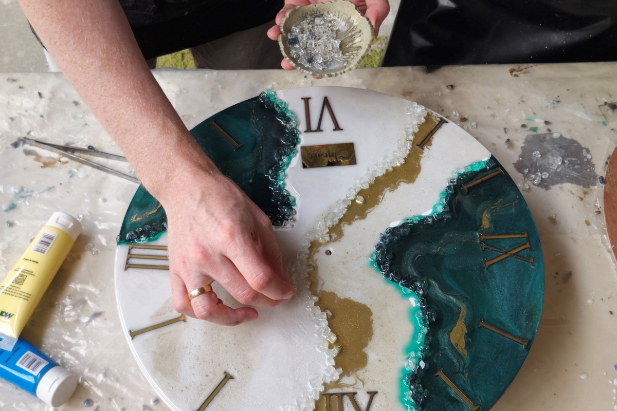 Picture of Epoxy Art: clock crafting masterclass for couple