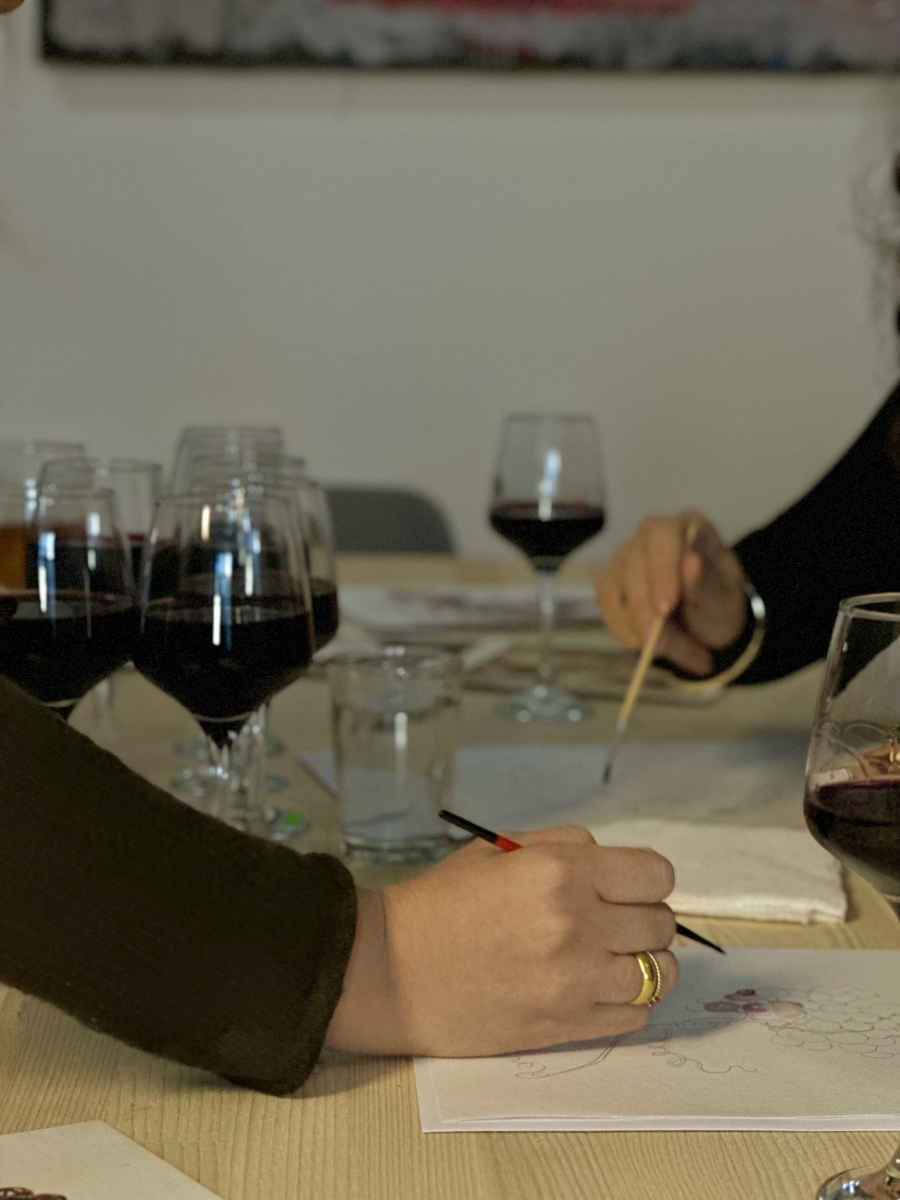 Picture of The art of painting with wine for two